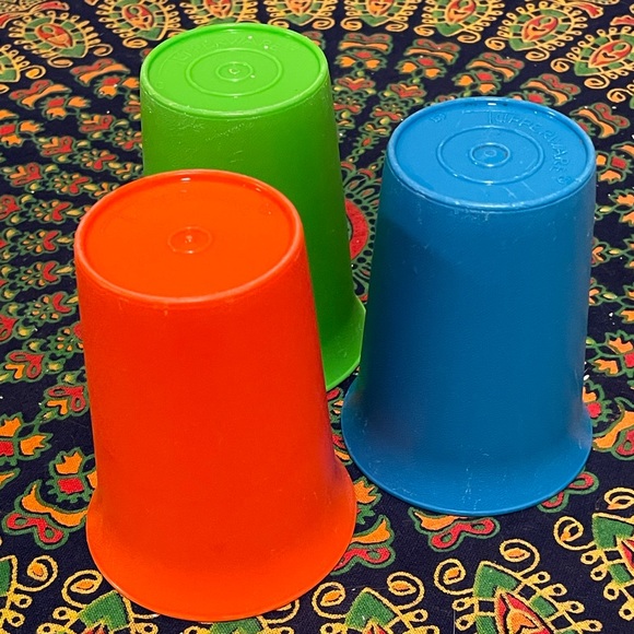 Vintage Tupperware kids 3pc cup set. EUC! - Picture 5 of 7